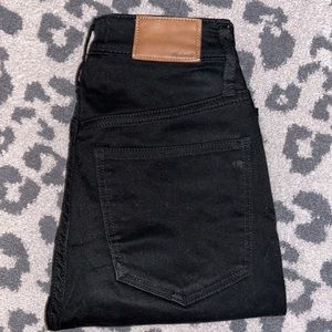 Black high rise Madewell skinny jeans size 26P Curvy